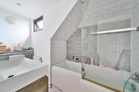 1305227-8-68553ce...