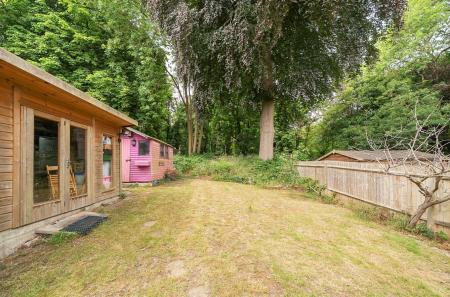 1305227-10-68553d...