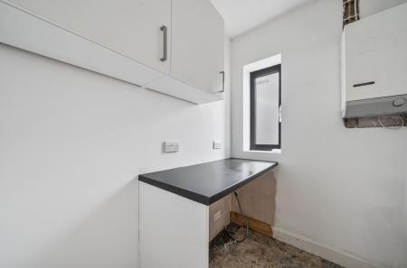 1376628-11-690b4d...