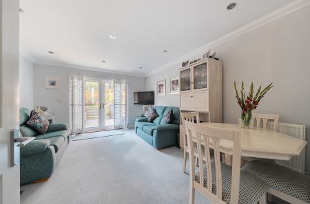 1332623-6-68932ce...