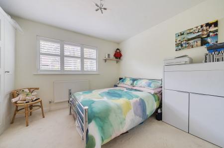 1332623-18-68932f...