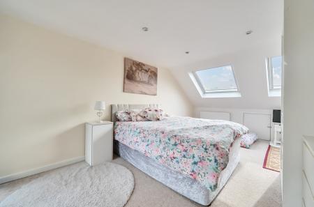 1335511-5-68950d6...