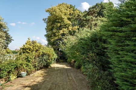 1329130-28-689b14...