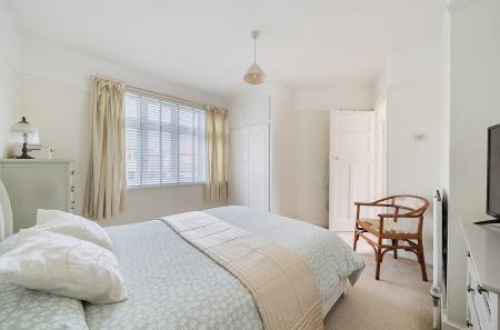 1336653-16-689cb6...