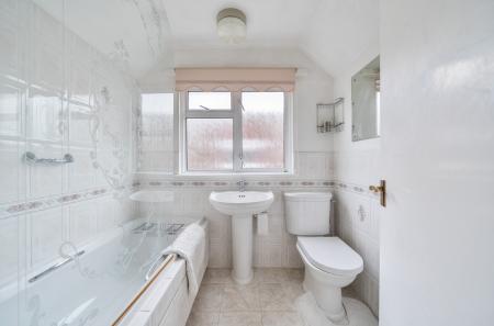 1344594-11-68b571...