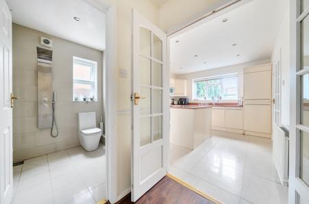 1346121-5-68b8839...