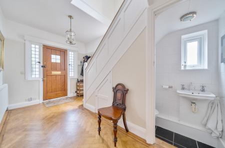 1348813-16-68bed7...