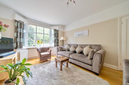 1348813-3-68bed4b...