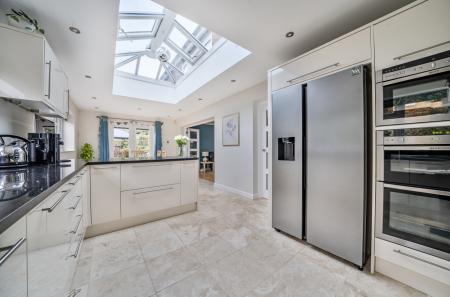 1353208-26-68cade...