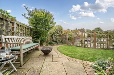 1353208-4-68cad70...