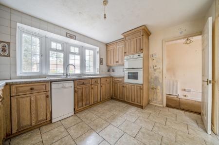 1357697-4-68ceafc...