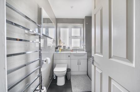 1358875-9-68d47af...