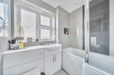 1358875-10-68d47b...