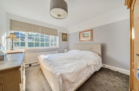 1358995-11-68d559...