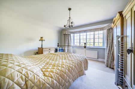 1358995-13-68d559...