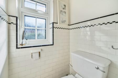 1358995-8-68d558b...