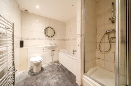 1360100-18-68d7e3...