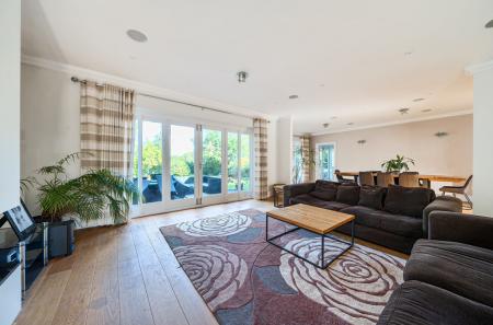 1355829-12-68d140...