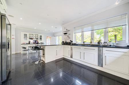 1355829-26-68d151...