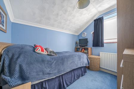 1370645-25-68fa75...