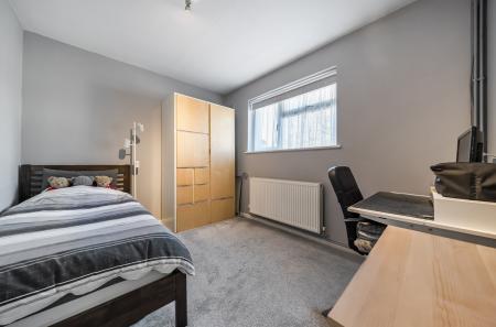 1371238-7-68fb5e2...