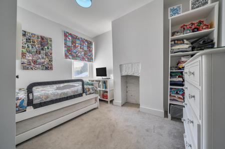 1371587-19-68fba0...