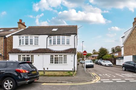 1372433-2-68ff7a7...