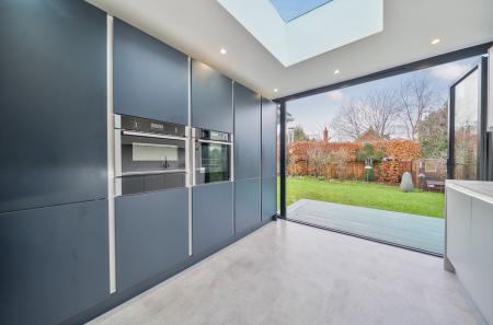 1403503-16-69790a...