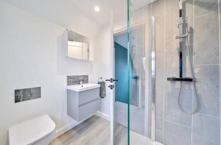 1403503-2-6979099...