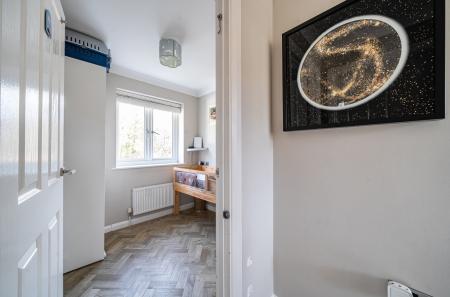 1402533-6-697cc15...