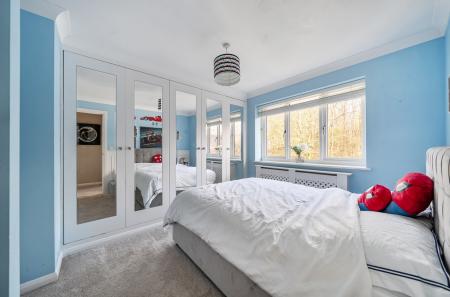 1402533-7-697cc16...