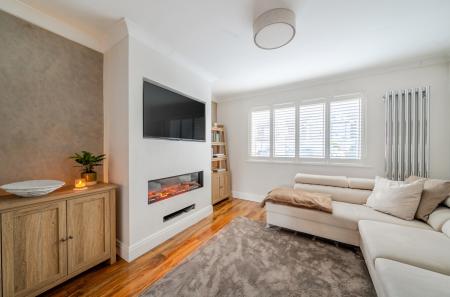 1404556-12-6979e0...