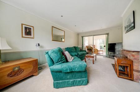 1409099-12-6984ce...