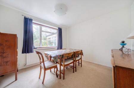 1409099-19-6984cf...