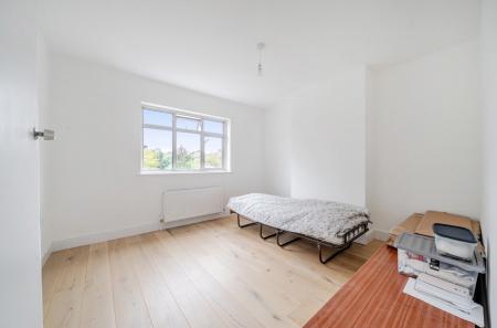 1364132-15-68e653...