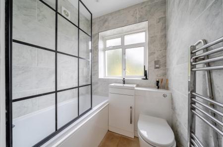 1364132-11-68e653...