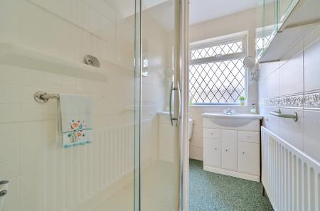 1296225-12-682498...