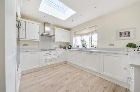 1357144-9-68d3a1c...