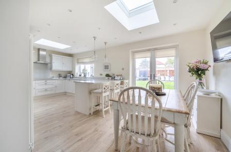 1357144-7-68d3a19...