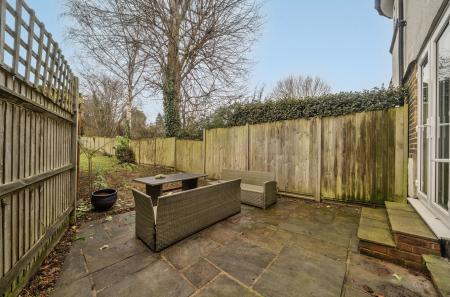 1371821-6-696e185...