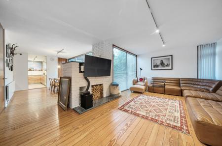 1388590-40-694311...