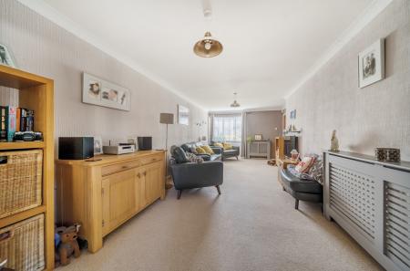 25-681343cb7ccb5-...