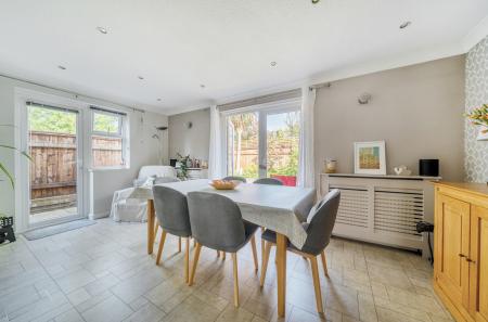 28-681343ebd2166-...