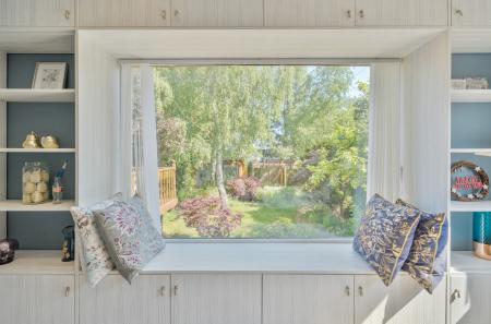 27-682322d626a37-...