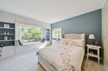 25-682322cab9b22-...