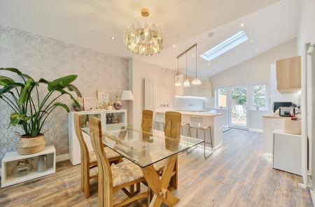 21-682322b629dd4-...