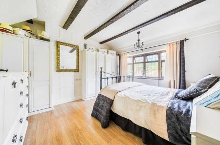 1290380-31-682730...