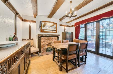 1290380-19-682730...