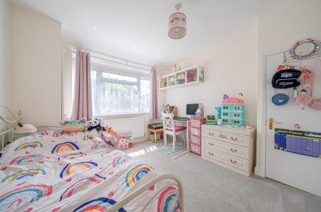 1294469-10-682d0b...