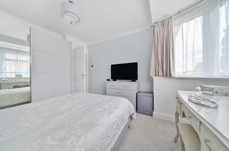 4-681b932ed915c-1...